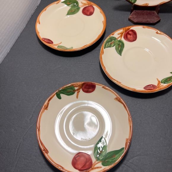6 Franciscan ware apple pattern vintage saucers - Picture 7 of 8